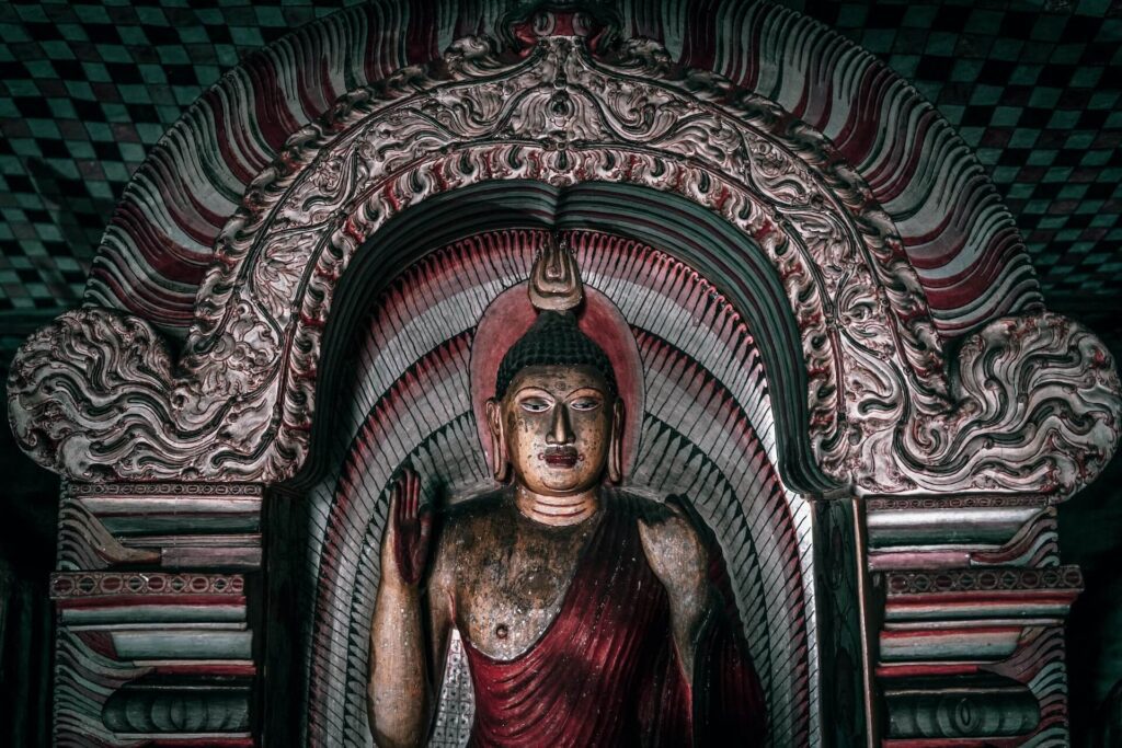 Estatua de Buda en Dambulla, Sri Lanka